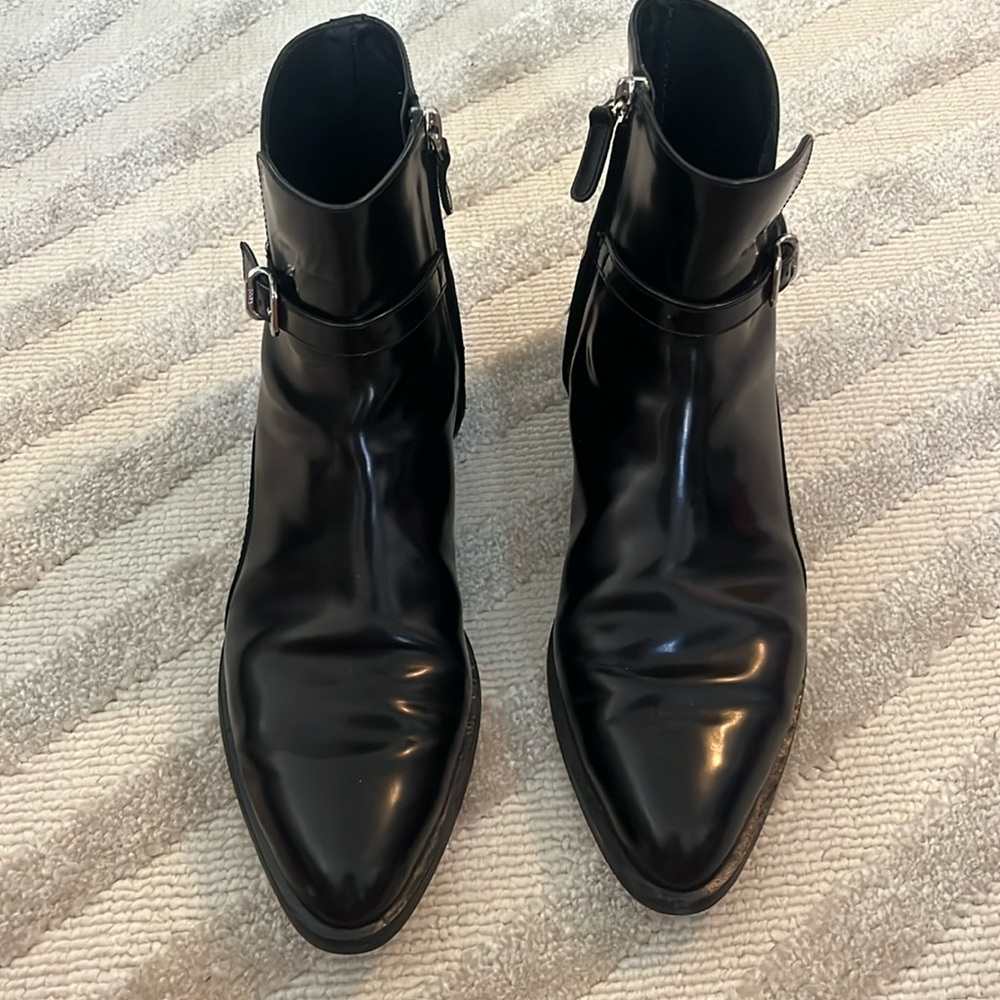 Tods ankle boots with silver hardware
